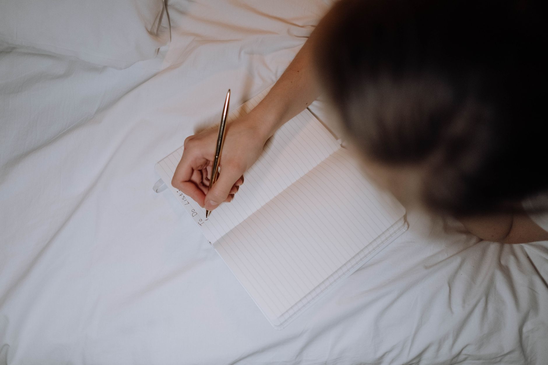 colchão para melhorar qualidade do sono — foto por Ron Lach via Pexels